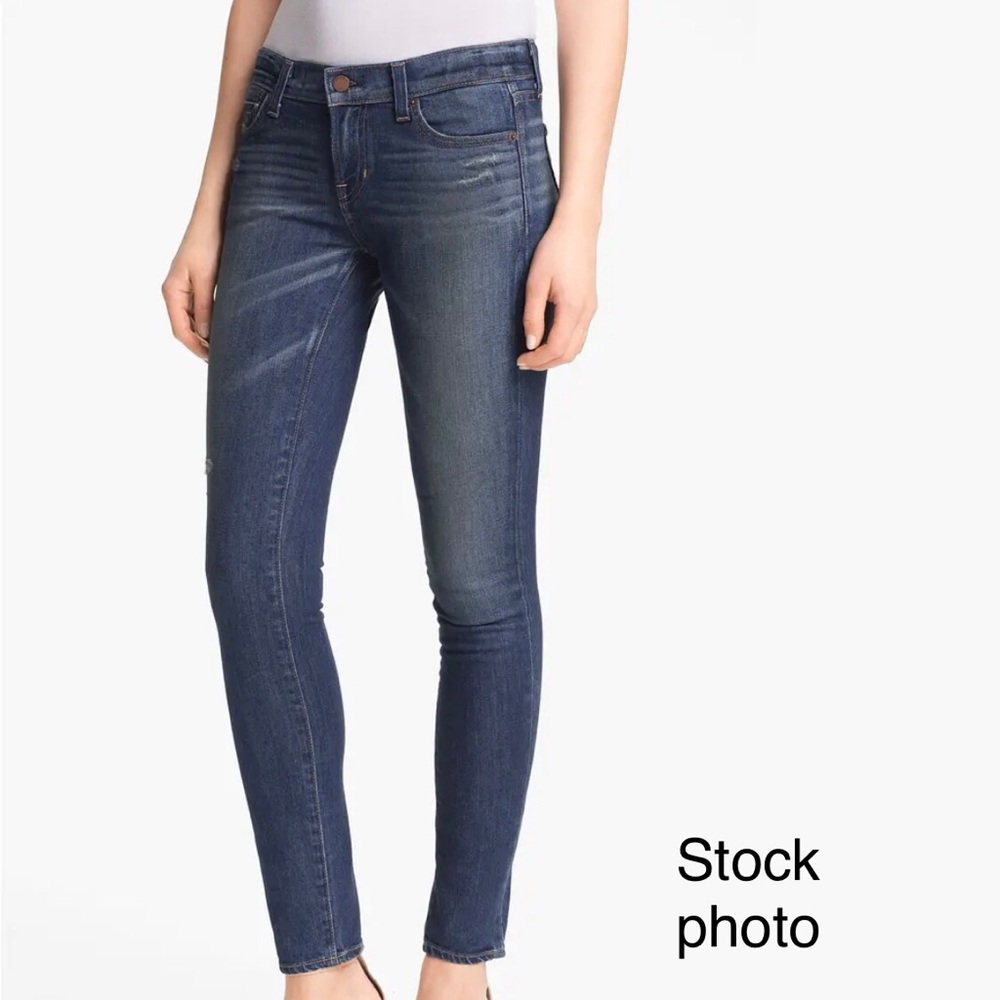 ELIZABETH & JAMES "DEBBIE" STRAIGHT LEG JEANS